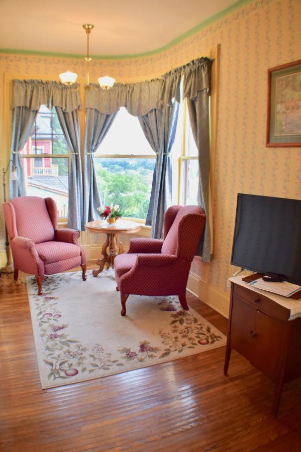 The Hancock House Bed & Breakfast Inn Dubuque Dış mekan fotoğraf
