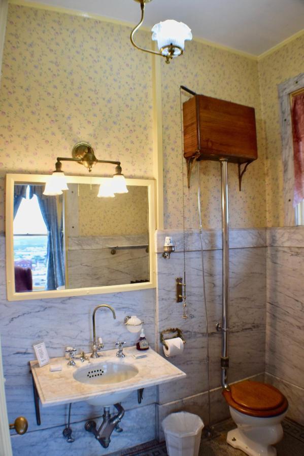 The Hancock House Bed & Breakfast Inn Dubuque Dış mekan fotoğraf