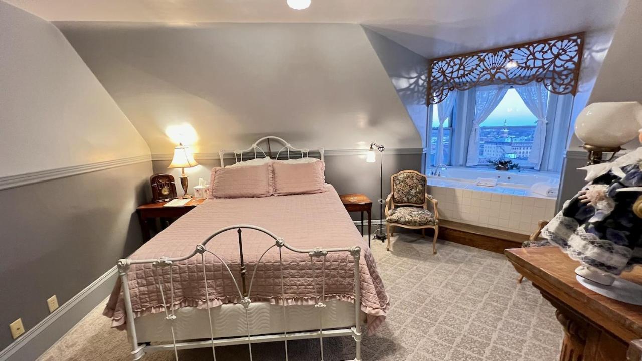 The Hancock House Bed & Breakfast Inn Dubuque Dış mekan fotoğraf