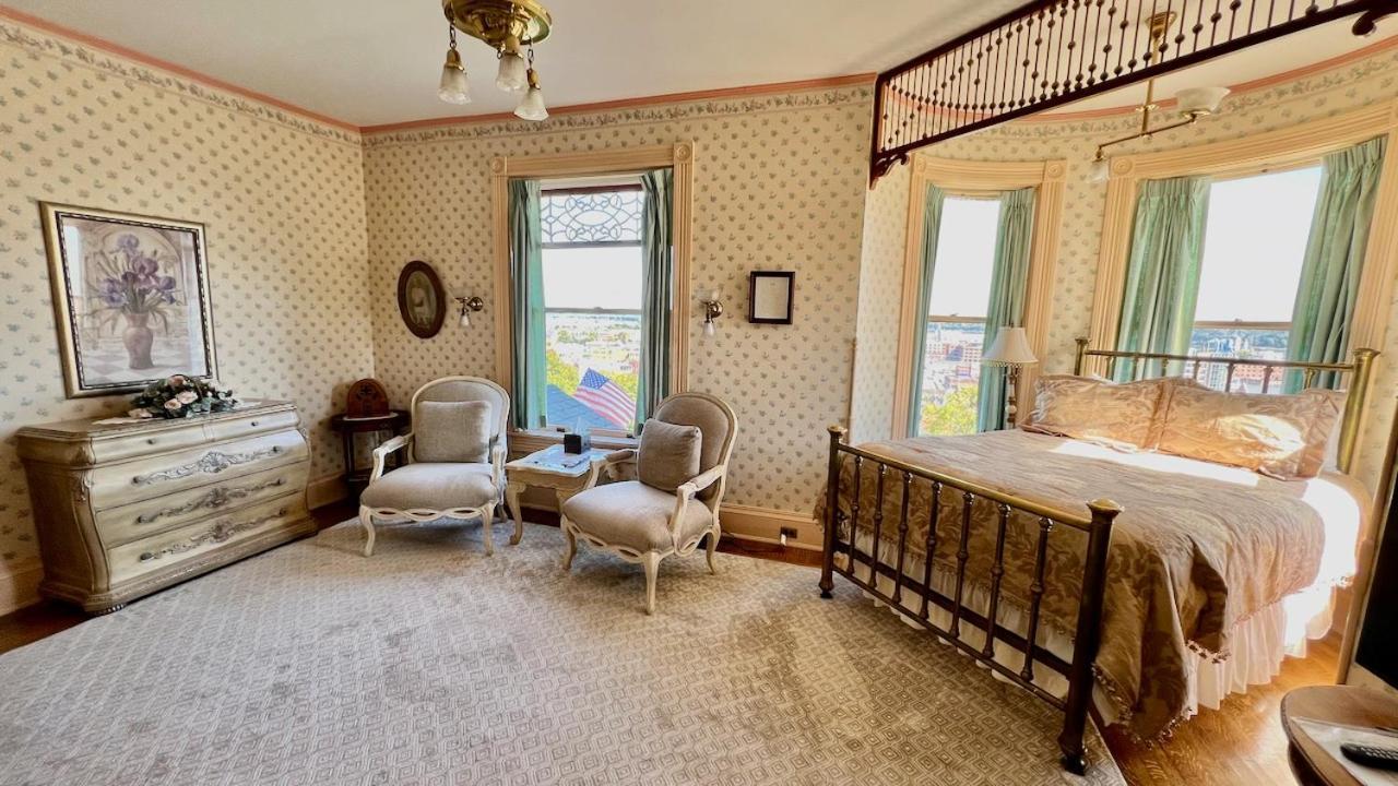 The Hancock House Bed & Breakfast Inn Dubuque Dış mekan fotoğraf